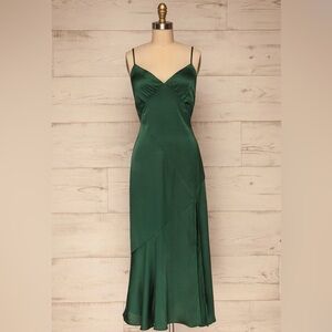 Dress Forum Emerald Green Dress, new with tags, never worn.